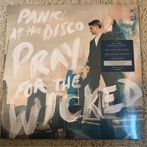 Panic at the Disco - Pray for the Wicked limited CLEAR Vinyl Record - NEW